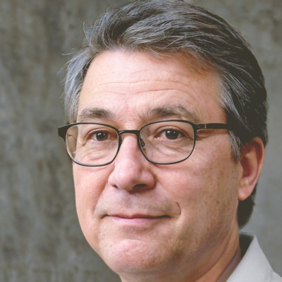Alejandro Herrera, instructor principal